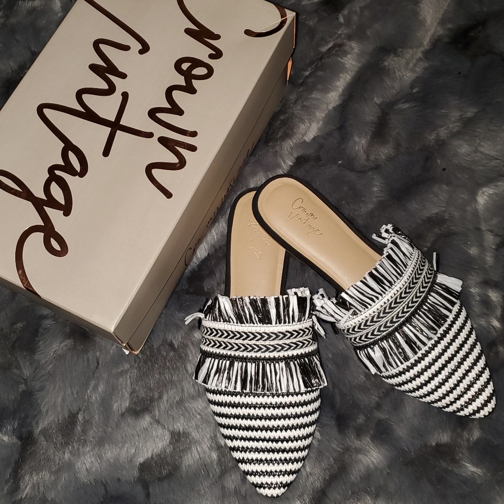 Crown Vintage Darling Raffia Mules